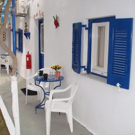 Boussetil Rooms Capanmat Tinos Exterior foto