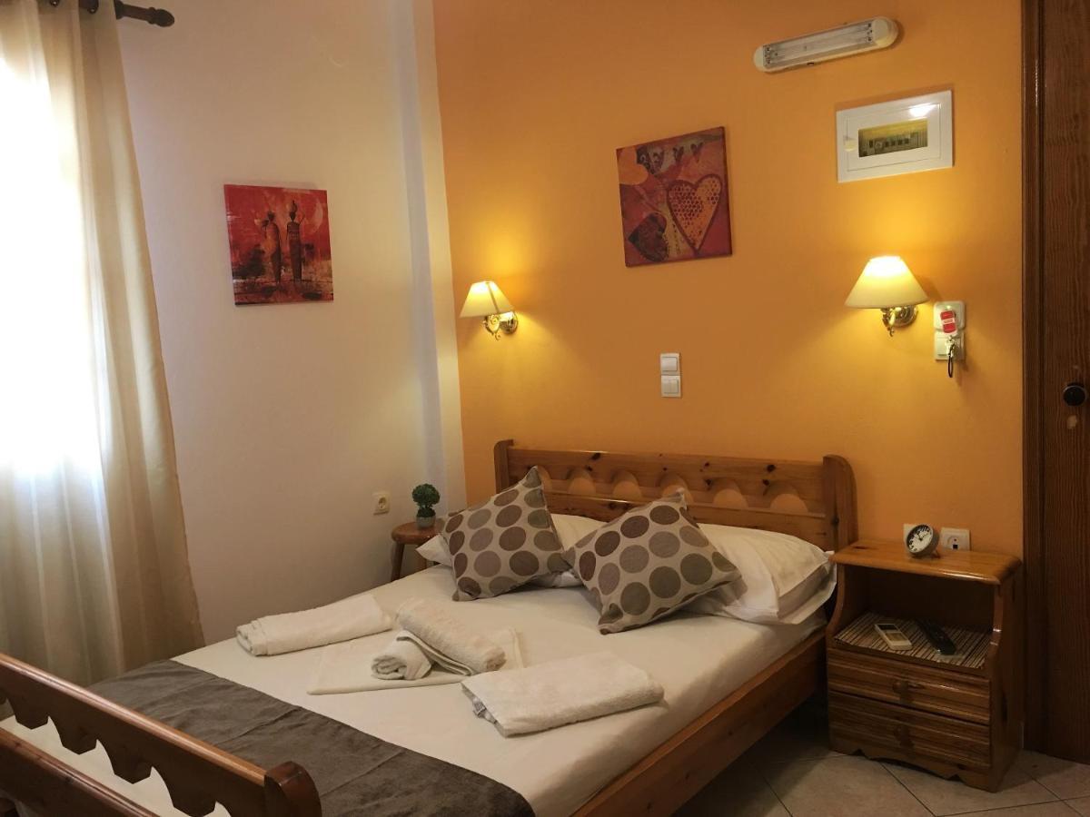 Boussetil Rooms Capanmat Tinos Exterior foto