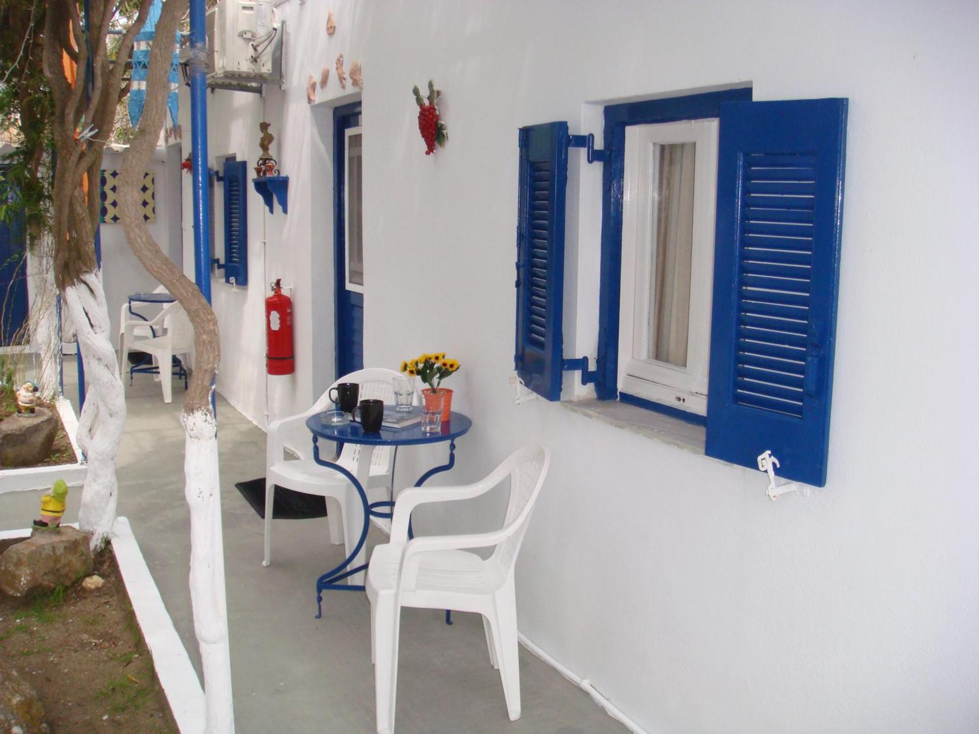 Boussetil Rooms Capanmat Tinos Exterior foto