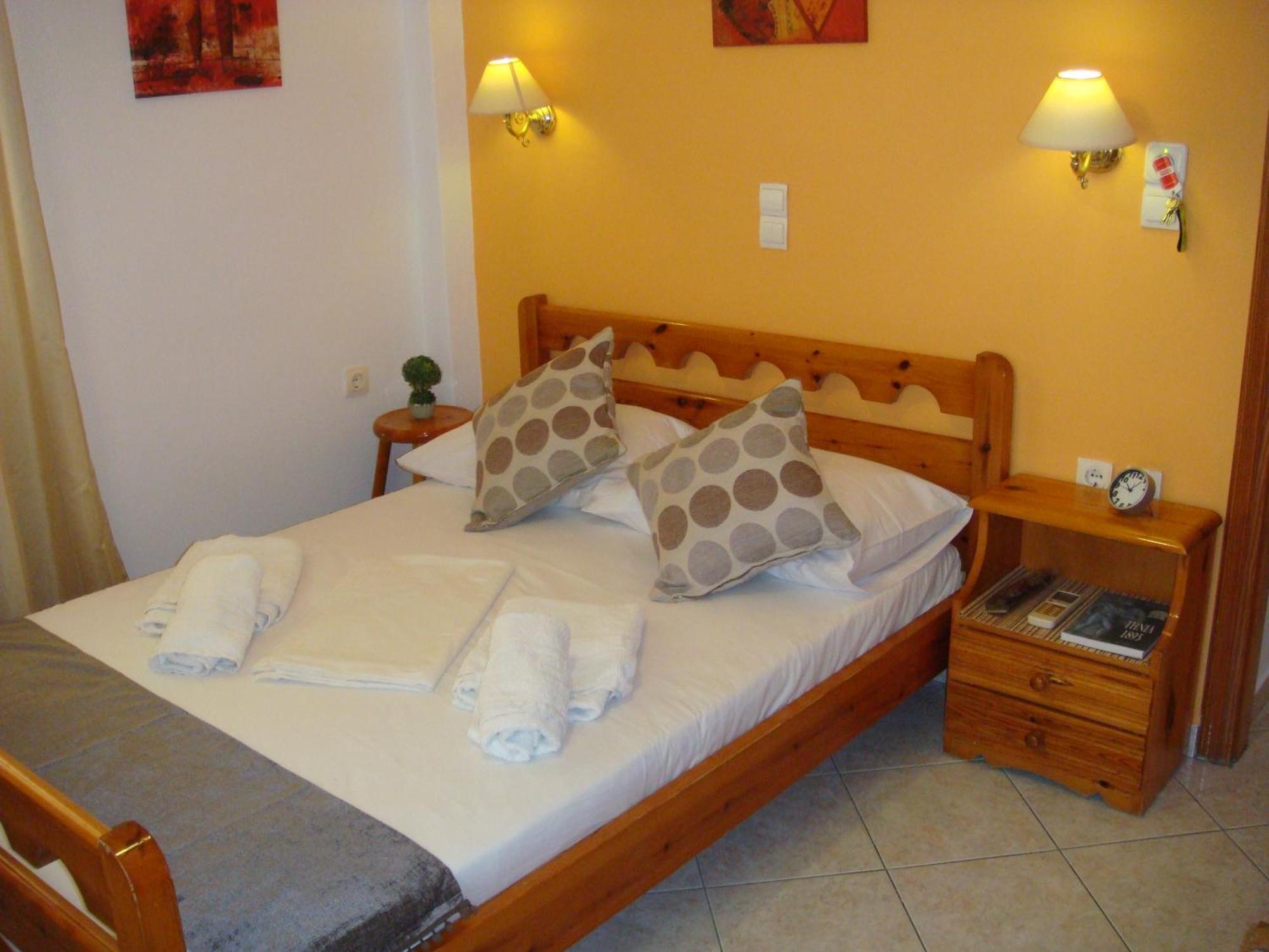 Boussetil Rooms Capanmat Tinos Exterior foto