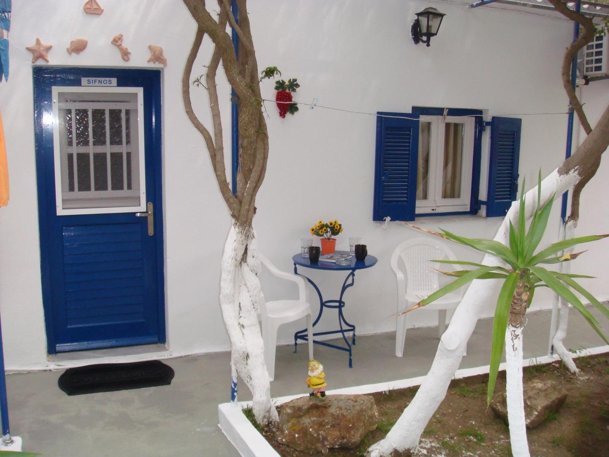 Boussetil Rooms Capanmat Tinos Exterior foto