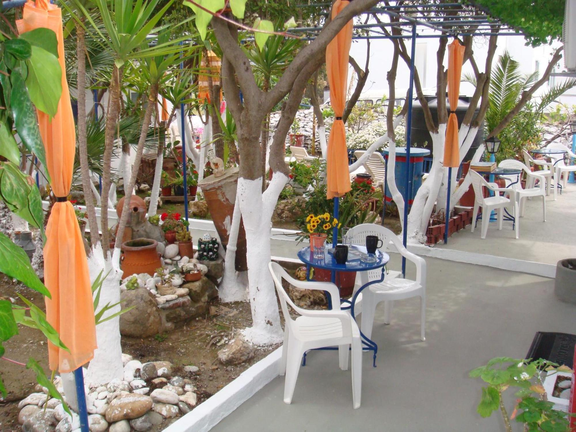Boussetil Rooms Capanmat Tinos Exterior foto