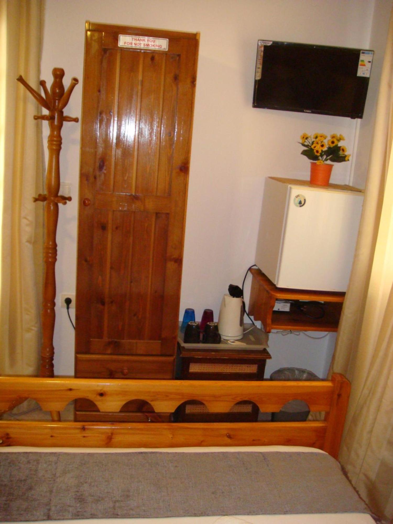 Boussetil Rooms Capanmat Tinos Exterior foto