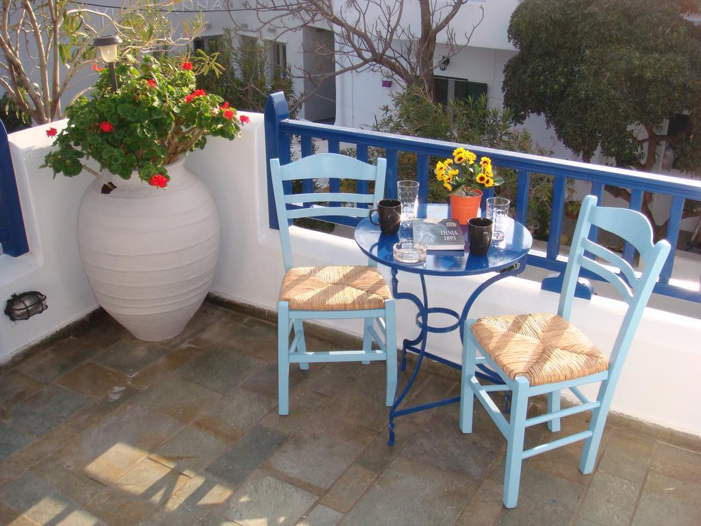 Boussetil Rooms Capanmat Tinos Exterior foto