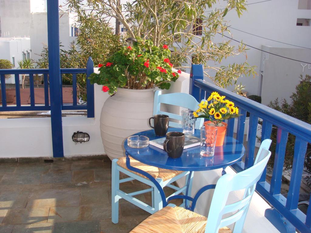 Boussetil Rooms Capanmat Tinos Exterior foto