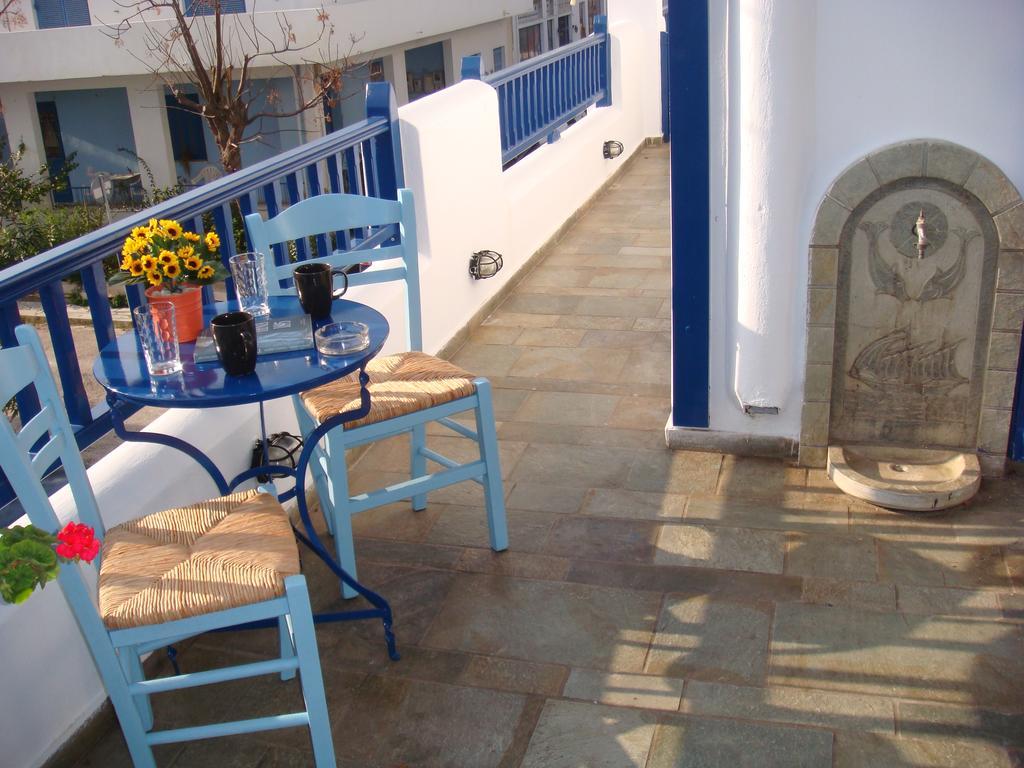Boussetil Rooms Capanmat Tinos Exterior foto