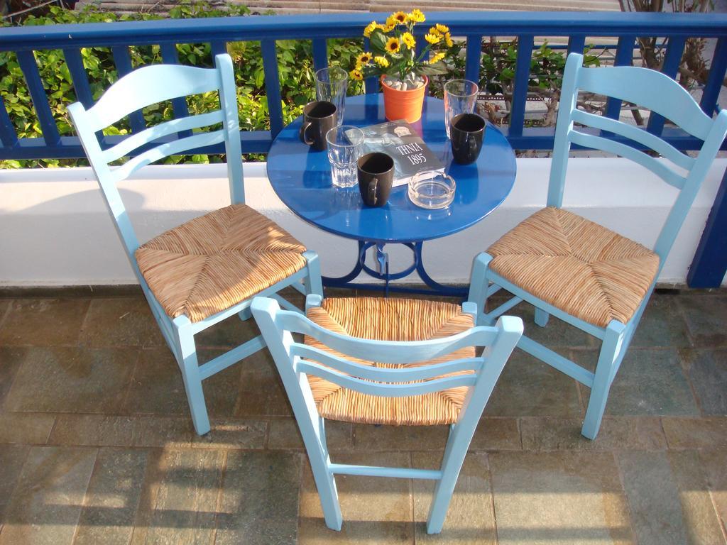 Boussetil Rooms Capanmat Tinos Exterior foto