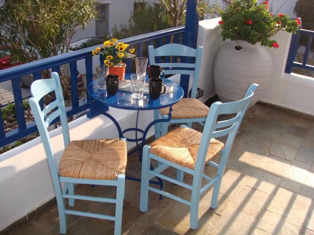 Boussetil Rooms Capanmat Tinos Exterior foto