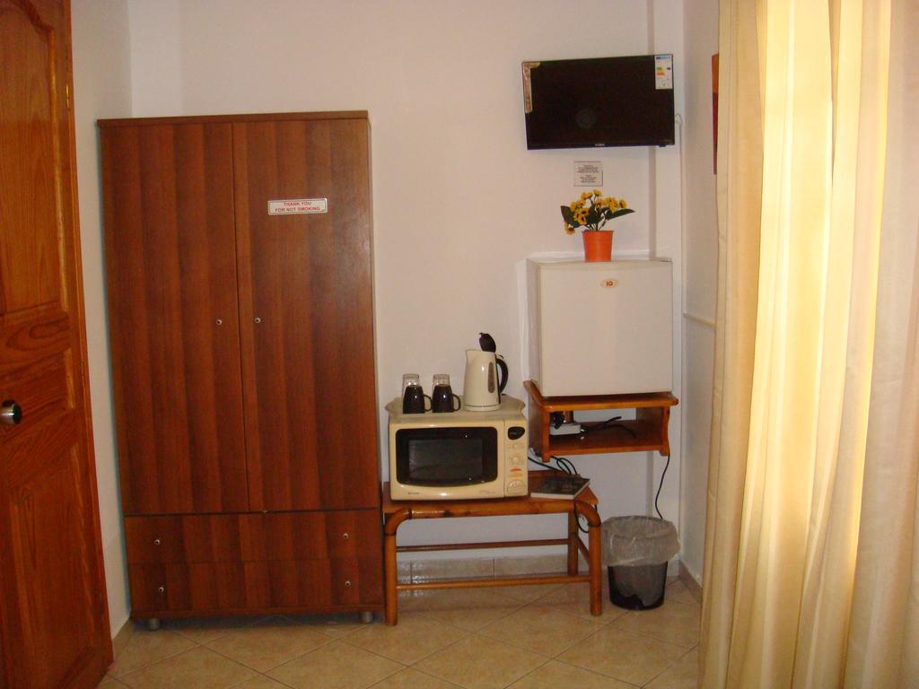 Boussetil Rooms Capanmat Tinos Quarto foto