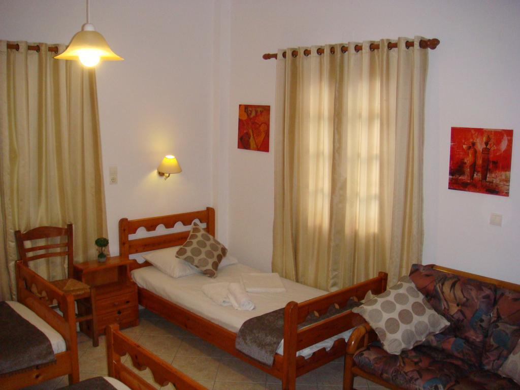 Boussetil Rooms Capanmat Tinos Exterior foto