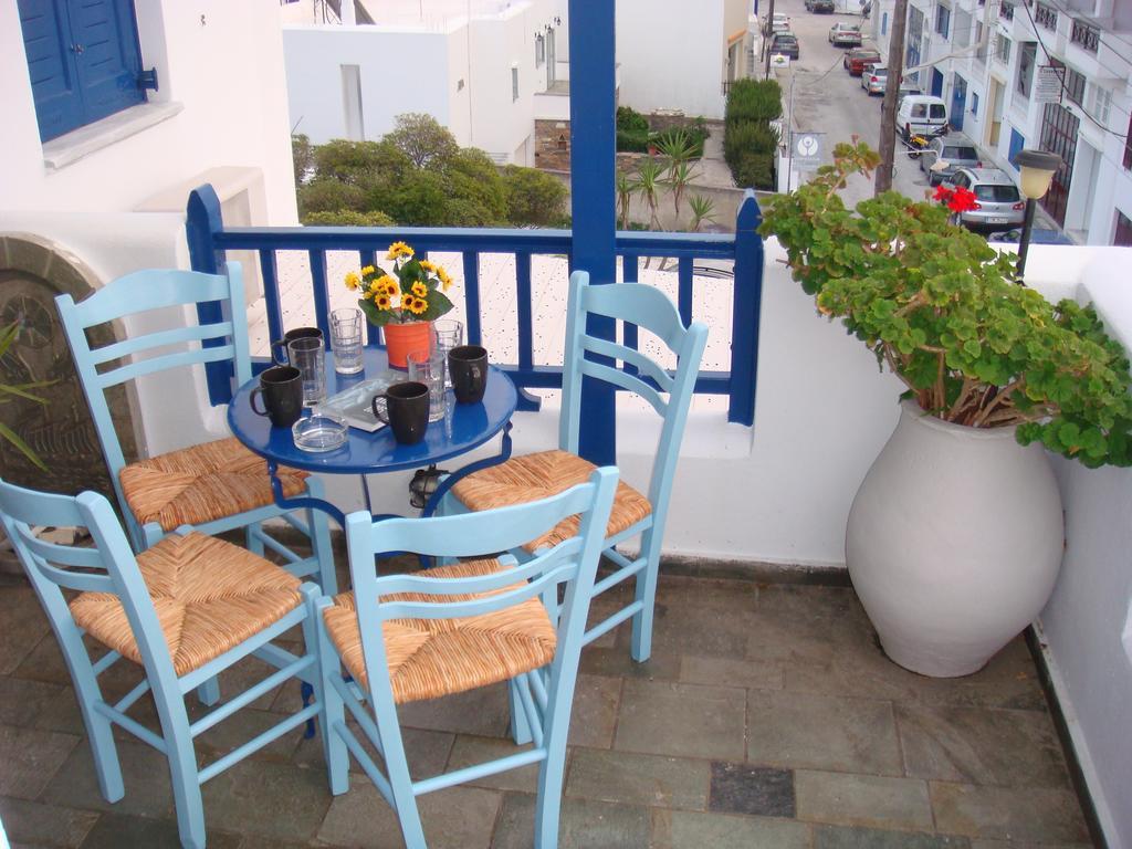 Boussetil Rooms Capanmat Tinos Exterior foto