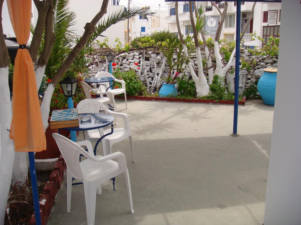 Boussetil Rooms Capanmat Tinos Exterior foto