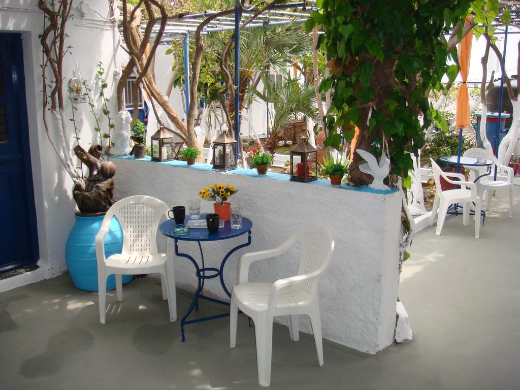 Boussetil Rooms Capanmat Tinos Exterior foto
