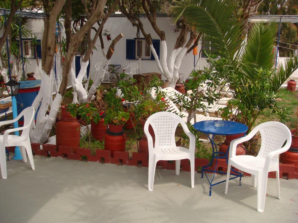 Boussetil Rooms Capanmat Tinos Exterior foto